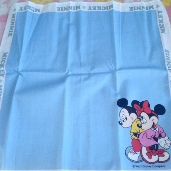 Cute Disney Mickey and Minnie Handkerchief - Picture 4 of 6